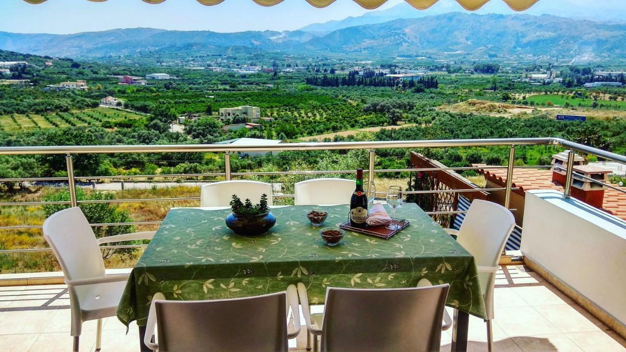 Villa Oasis Galatás Esterno foto