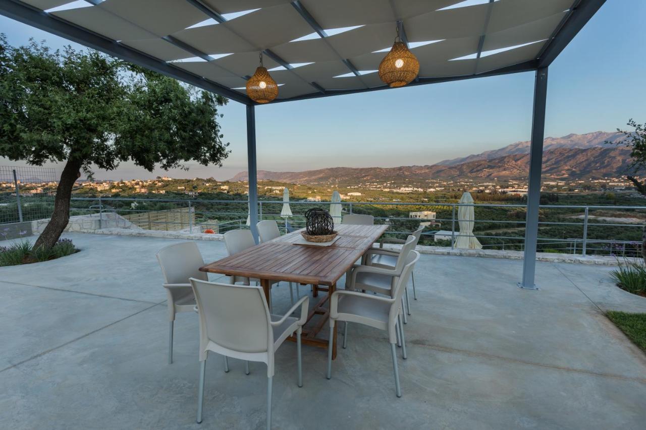 Villa Oasis Galatás Esterno foto
